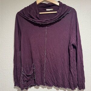 Chalet et Cici Purple Long Sleeve Cowl Crinkle Neck Top